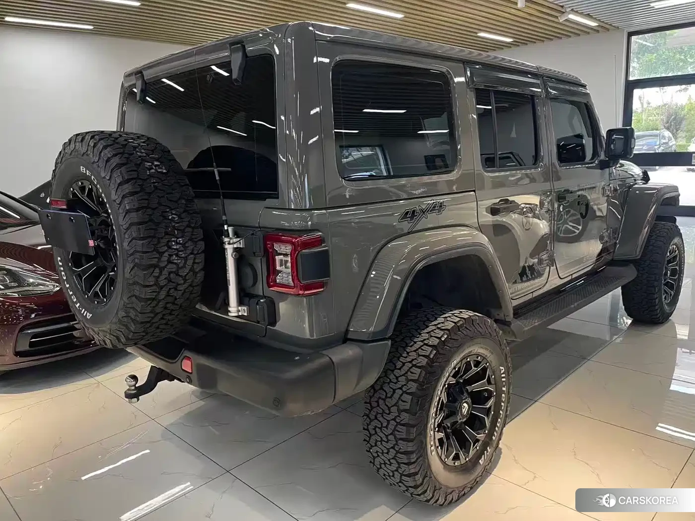 Jeep Wrangler id 4570799 из Китая 13