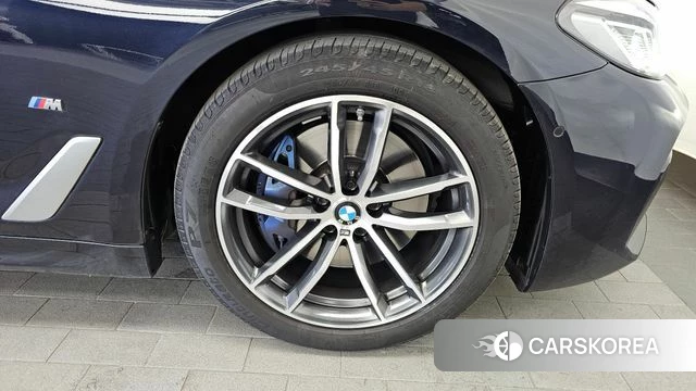 BMW 5 Series (G30) id 4202142 из Кореи 13