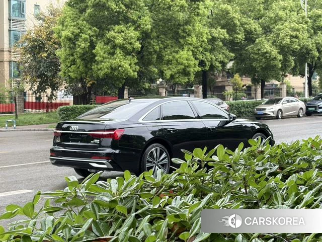Audi A6L id 4260611 из Китая 13