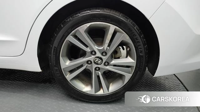 Hyundai Avante AD id 4620520 из Кореи 13