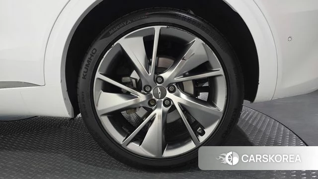 Genesis GV70 id 4894530 из Кореи 13