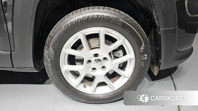 Jeep Renegade id 4562272 из Кореи 13