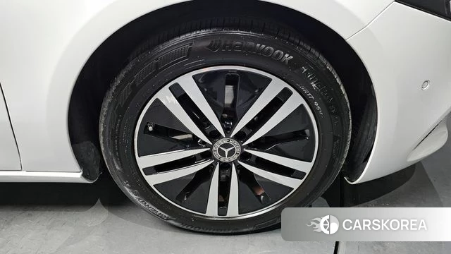 Mercedes-Benz A-Class W177 id 4354990 из Кореи 13