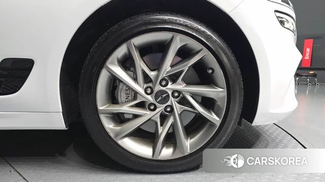 Genesis The New G70 id 4608160 из Кореи 13