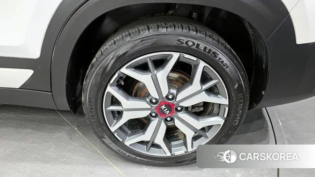 Kia Seltos id 4284283 из Кореи 13
