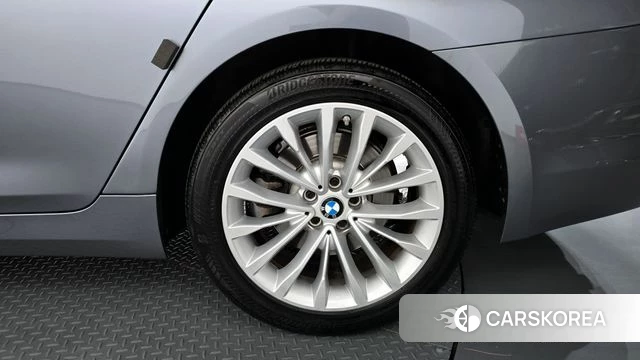 BMW 5 Series (G30) id 4284572 из Кореи 13