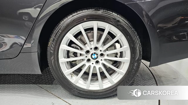 BMW 5 Series (G30) id 4836636 из Кореи 13