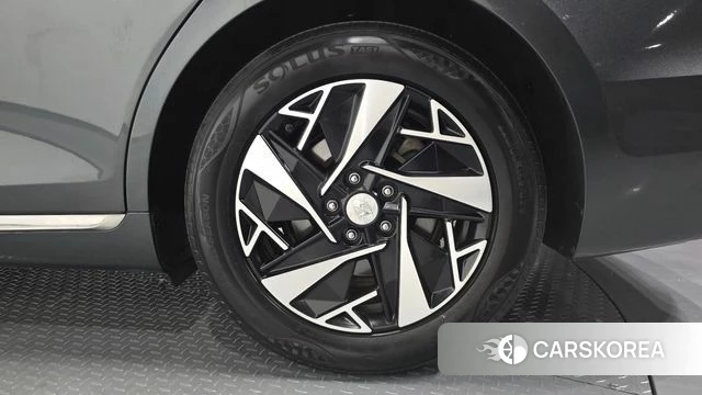 Hyundai The New Grandeur IG Hybrid id 4905952 из Кореи 13