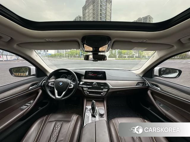 BMW 5 series PHEV id 4236359 из Китая 13