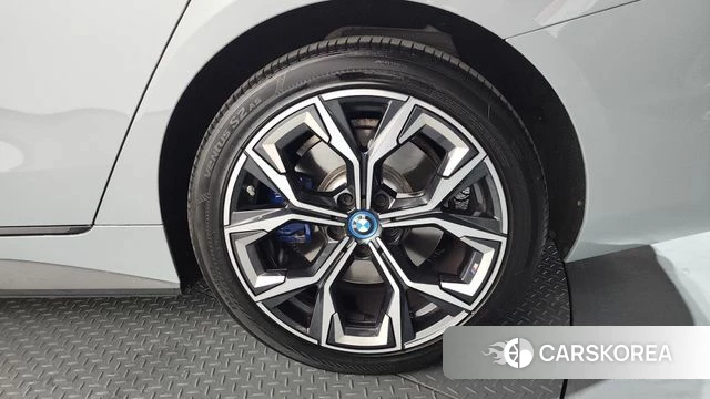 BMW i4 id 4308719 из Кореи 13