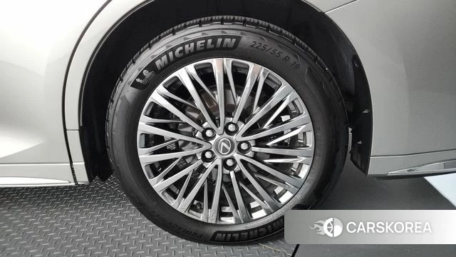 Lexus LM Second Generation id 4645046 из Кореи 13