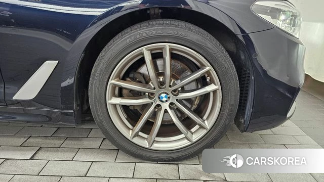 BMW 5 Series (G30) id 4742403 из Кореи 13