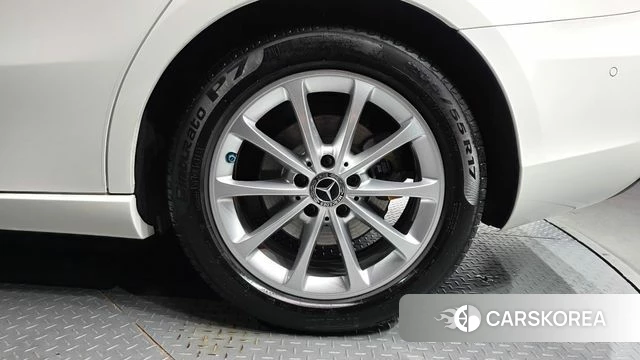 Mercedes-Benz A-Class W177 id 4794210 из Кореи 13