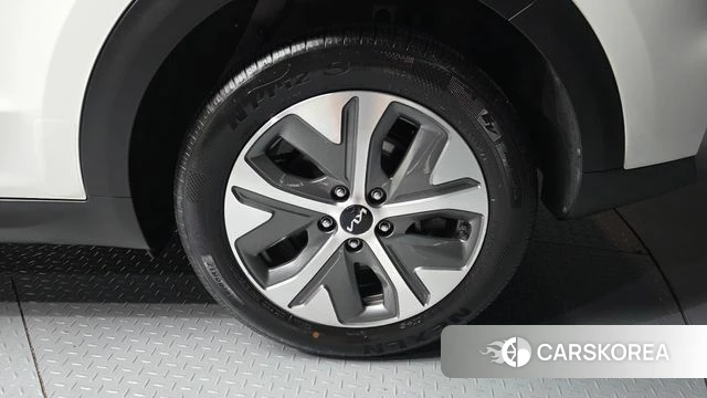 Kia Niro Plus id 4469679 из Кореи 13