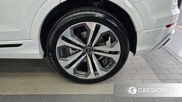 Audi Q8 (4M) id 4427682 из Кореи 13