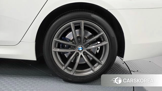 BMW 5 Series (G30) id 4502850 из Кореи 13