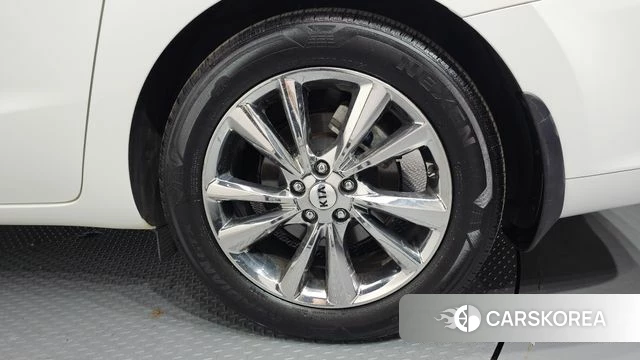 Kia The New Carnival id 4305131 из Кореи 13