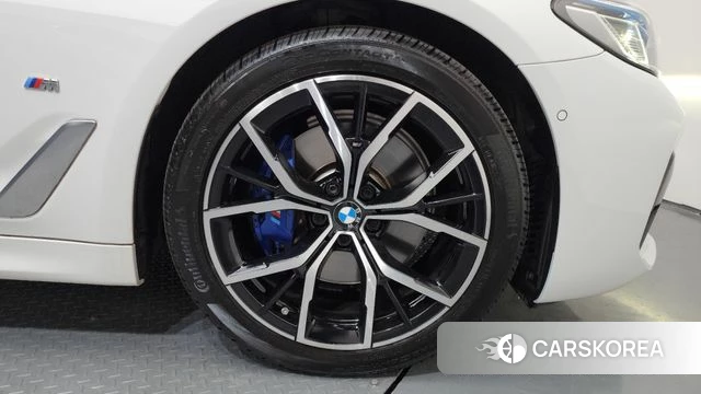 BMW 5 Series (G30) id 4549489 из Кореи 13