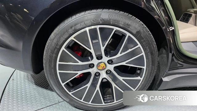 Porsche Taycan id 4361271 из Кореи 13
