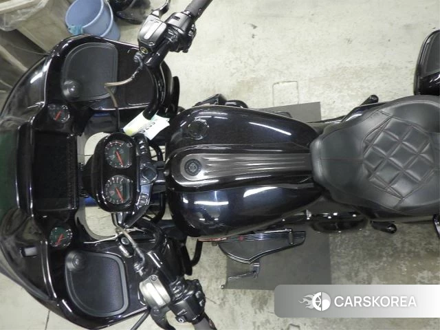 Проданный Harley-Davidson Road Glide FLTRXSE1920CVO id 3997680 из Японии, фото 13