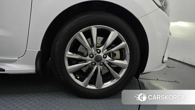 Kia The New Carnival id 4471551 из Кореи 13