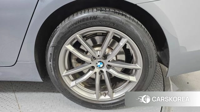 BMW 5 Series (G30) id 4246262 из Кореи 13