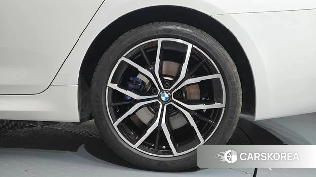BMW 5 Series (G30) id 4445804 из Кореи 13