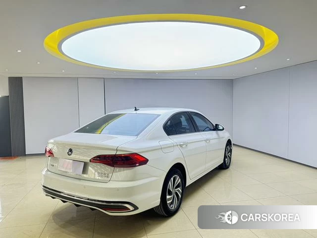 Volkswagen Bora id 4256947 из Китая 13