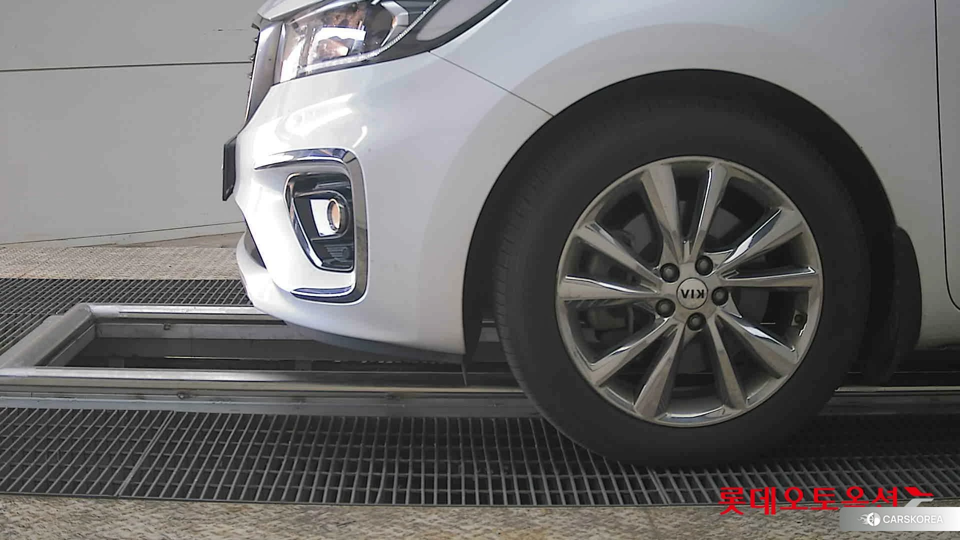 Kia Carnival id 3888409 из Кореи 13