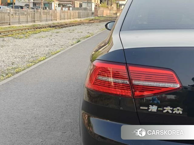 Volkswagen Magotan id 4235443 из Китая 13