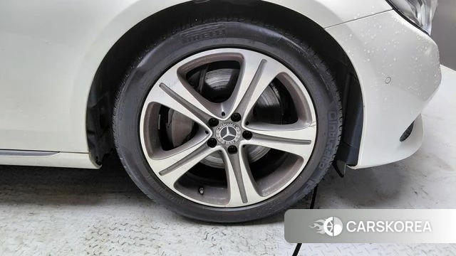 Mercedes-Benz E-Class W213 id 4568196 из Кореи 13