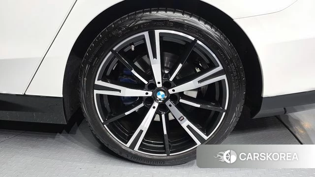 BMW 5 Series (G60) id 4381085 из Кореи 13