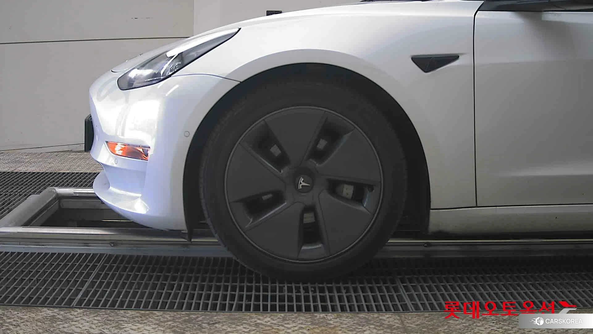 Tesla Model 3 Long Range id 3882116 из Кореи 13