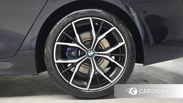 BMW 5 Series (G30) id 4618656 из Кореи 13