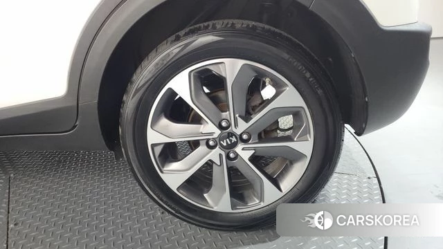 Kia Stonic id 4459313 из Кореи 13