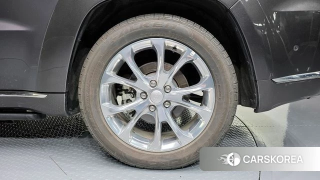 Jeep Grand Cherokee id 4428932 из Кореи 13