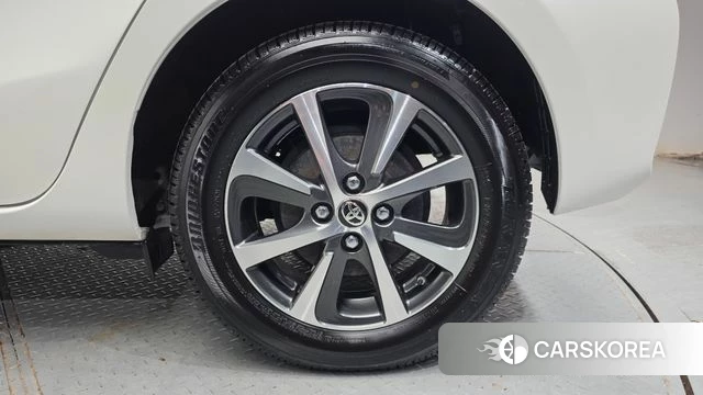 Toyota Prius C id 4759945 из Кореи 13