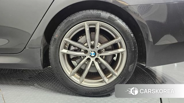 BMW 5 Series (G30) id 4856550 из Кореи 13