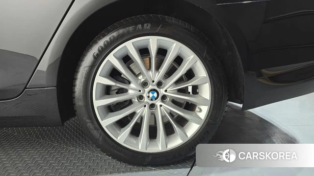 BMW 5 Series (G30) id 4488854 из Кореи 13
