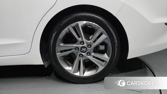 Hyundai Avante AD id 4728273 из Кореи 13