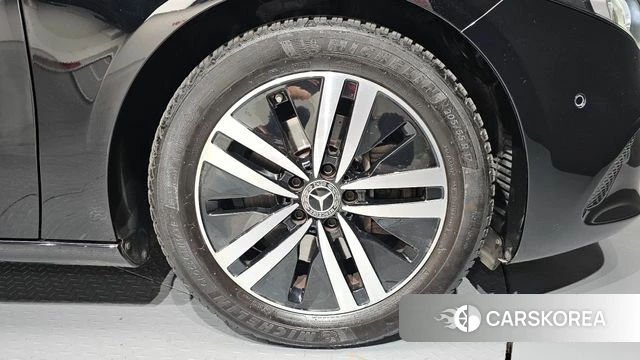Mercedes-Benz A-Class W177 id 4445953 из Кореи 13