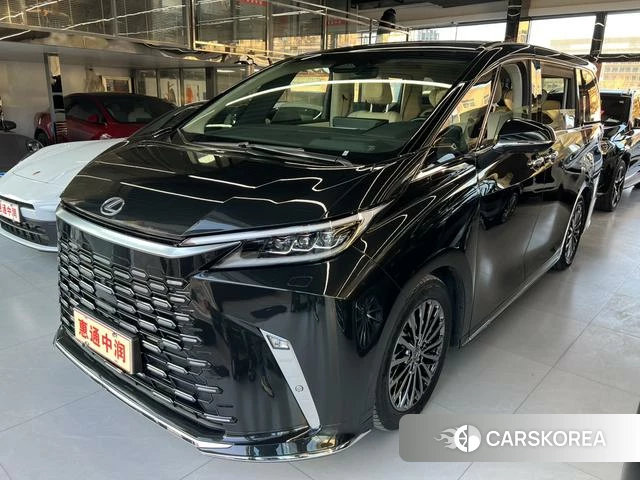 Lexus LM id 4262572 из Китая 13