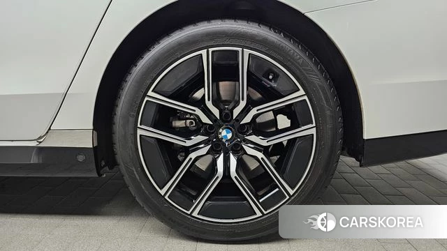 BMW 7 Series (G70) id 4635160 из Кореи 13