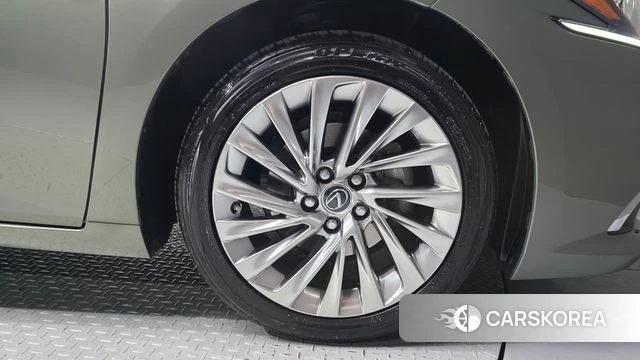 Lexus ES300h 7th generation id 4397062 из Кореи 13