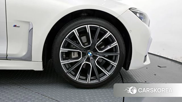 BMW 7 Series (G11) id 4284970 из Кореи 13