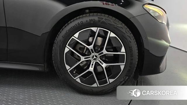 Mercedes-Benz E-Class W214 id 4578630 из Кореи 13