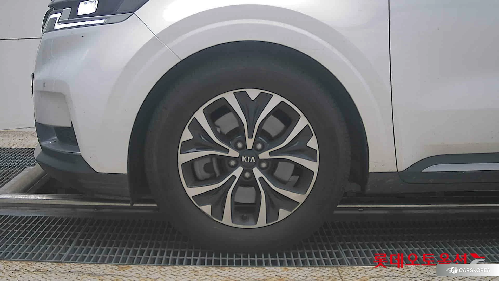 Kia Carnival id 4902373 из Кореи 13