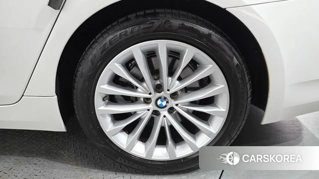 BMW 5 Series (G30) id 4470717 из Кореи 13