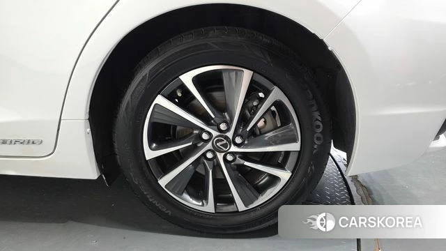 Lexus CT200h id 4751314 из Кореи 13