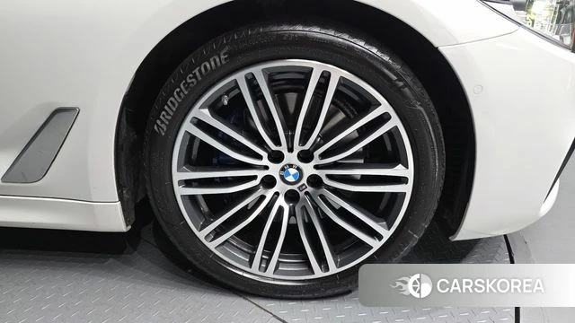 BMW 5 Series (G30) id 4609779 из Кореи 13